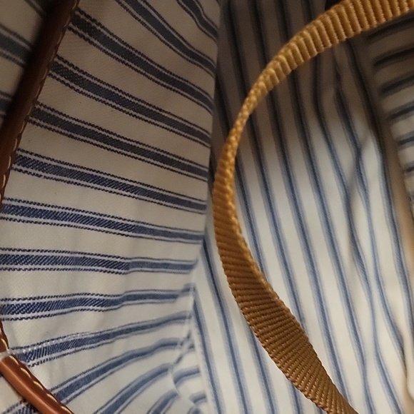 Dooney and Burke Suede Stylish Navy and Tan Women's Bag - Picture 7 of 9